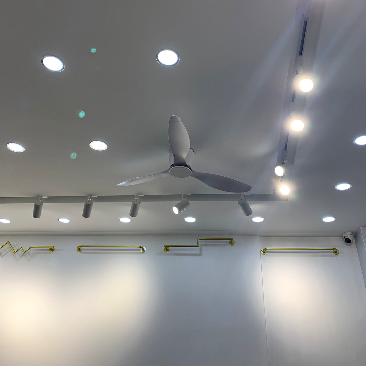 Recessed Fishtail Ceiling Fan Light - view 10 | Liootrlamp