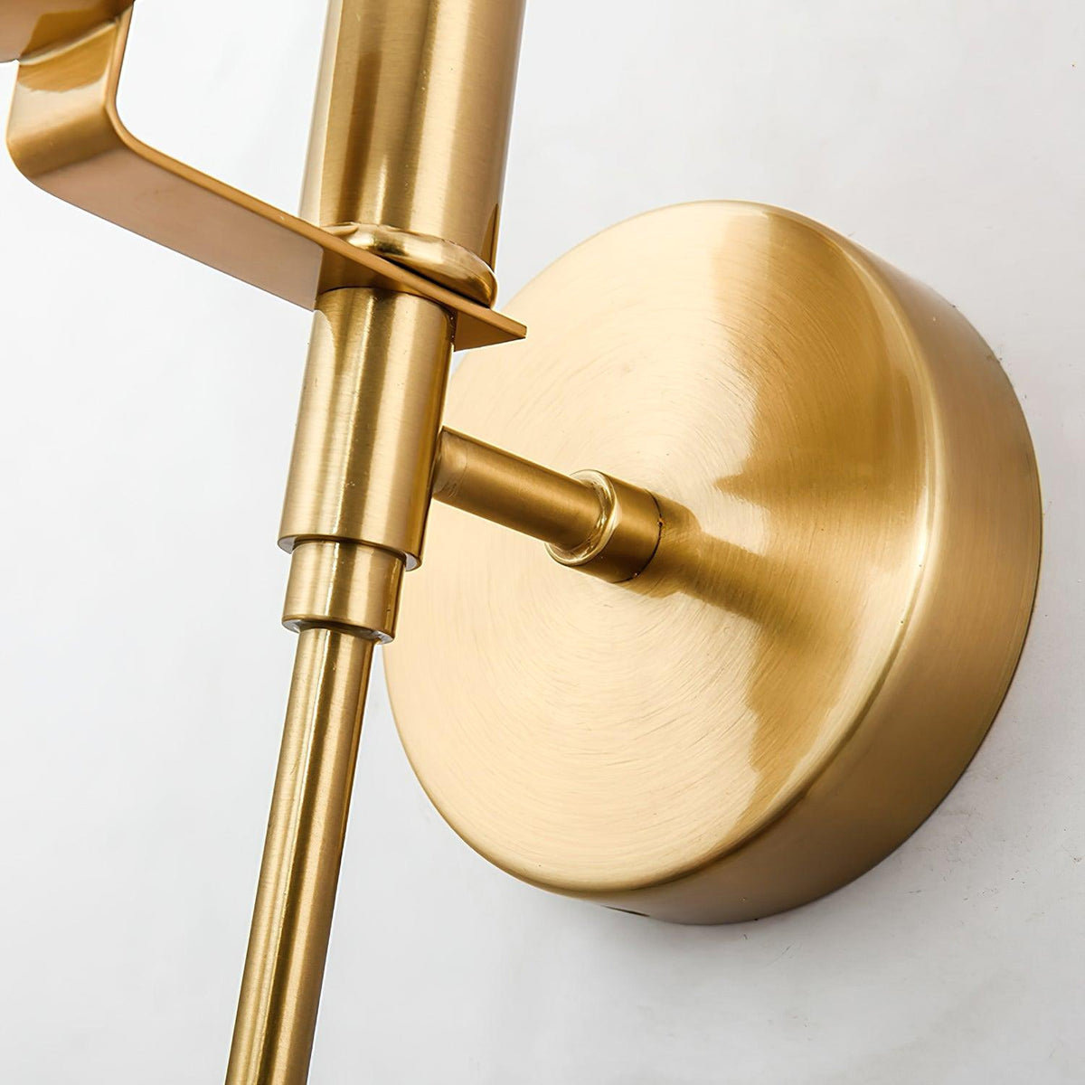Universal Ava Brass Wall Light - view 15 | Liootrlamp