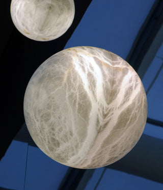 Pebble Alabaster Wall Lamp