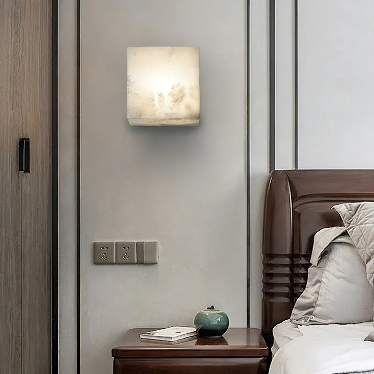 Alabaster Cube Wall Light - view 4 | Liootrlamp