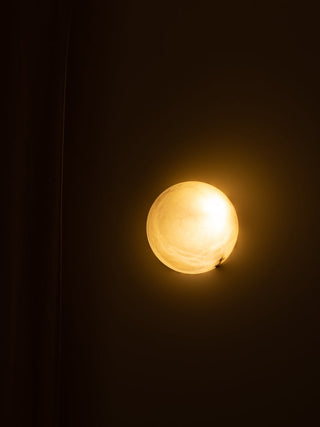 Pebble Alabaster Wall Lamp