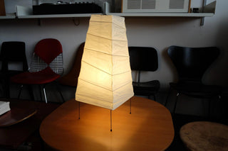 Akari 4N Table Lamp