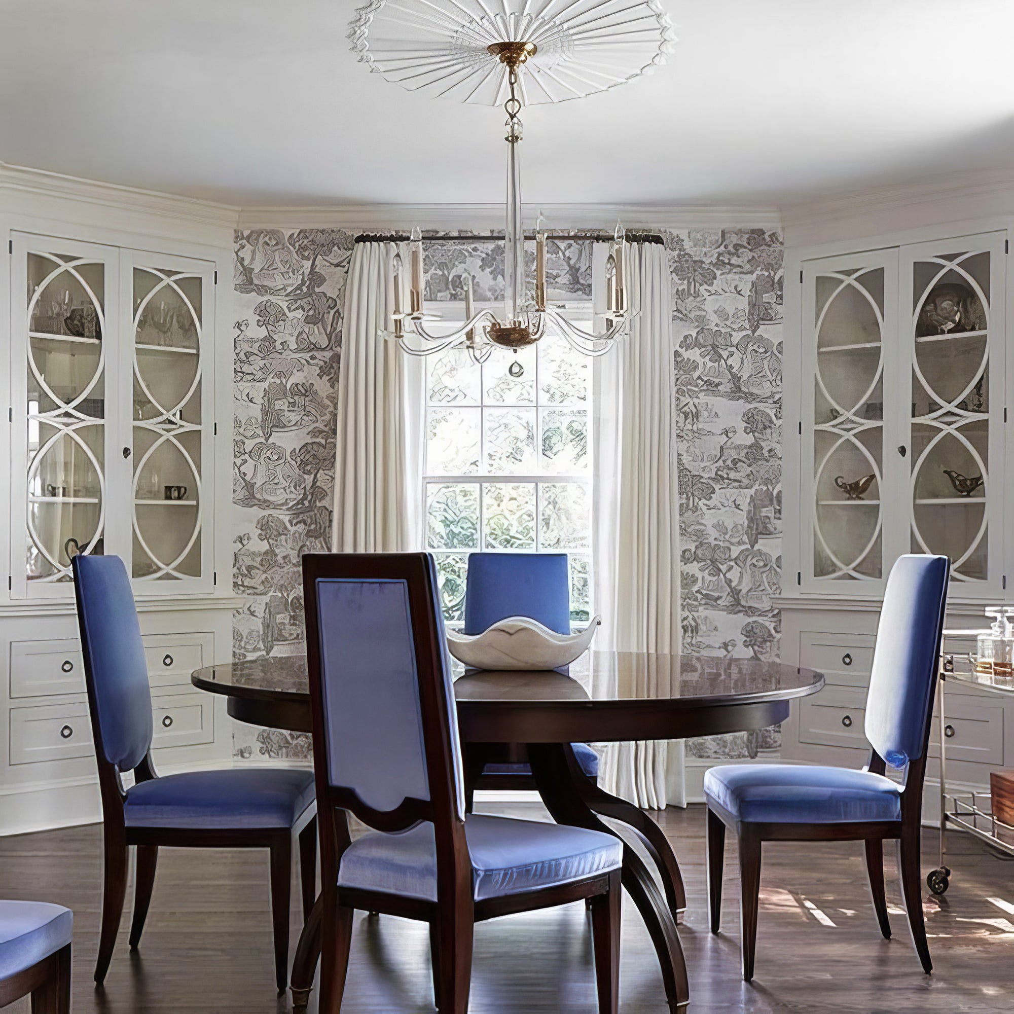 Bernardo Medium Glass Chandelier