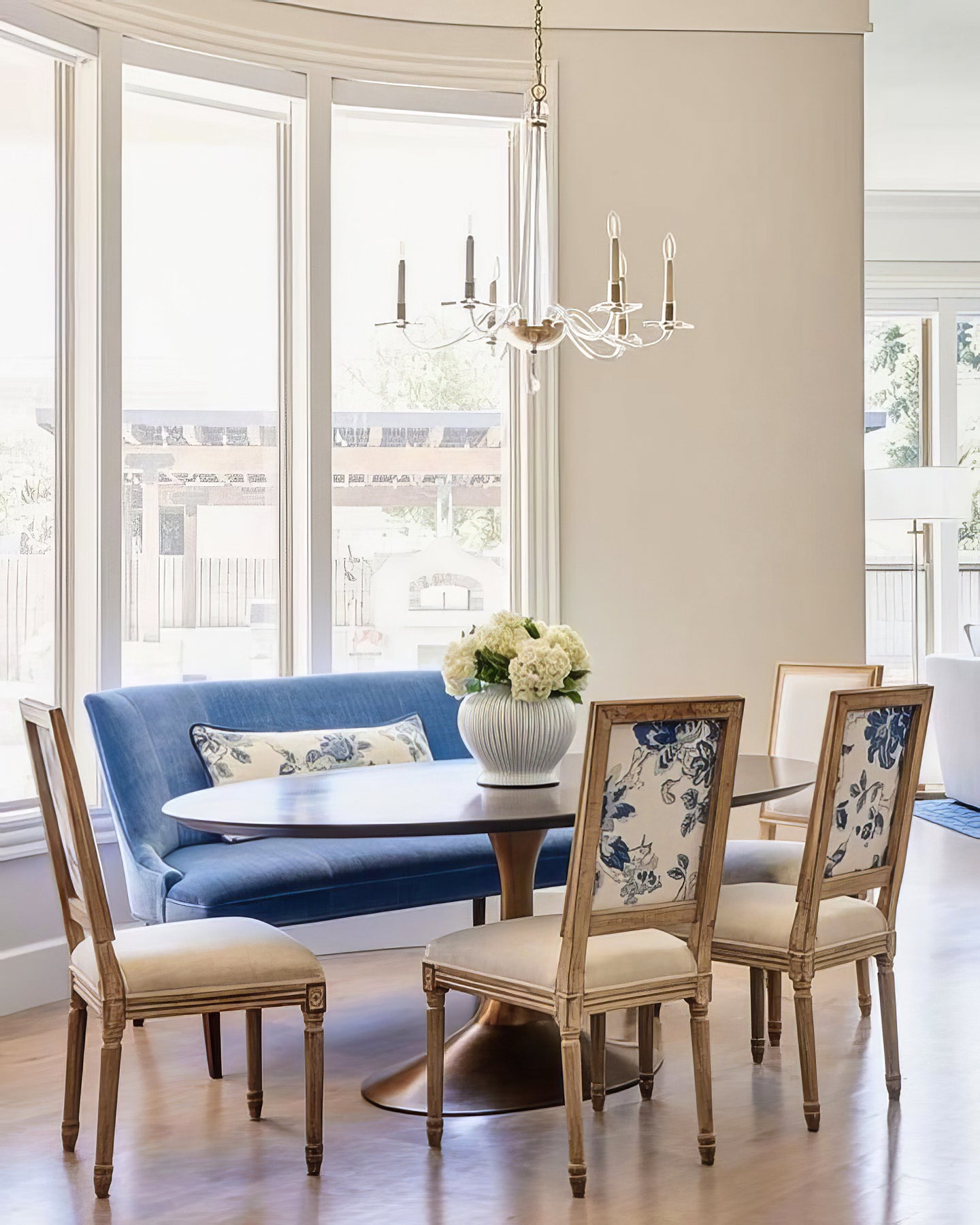 Bernardo Medium Glass Chandelier