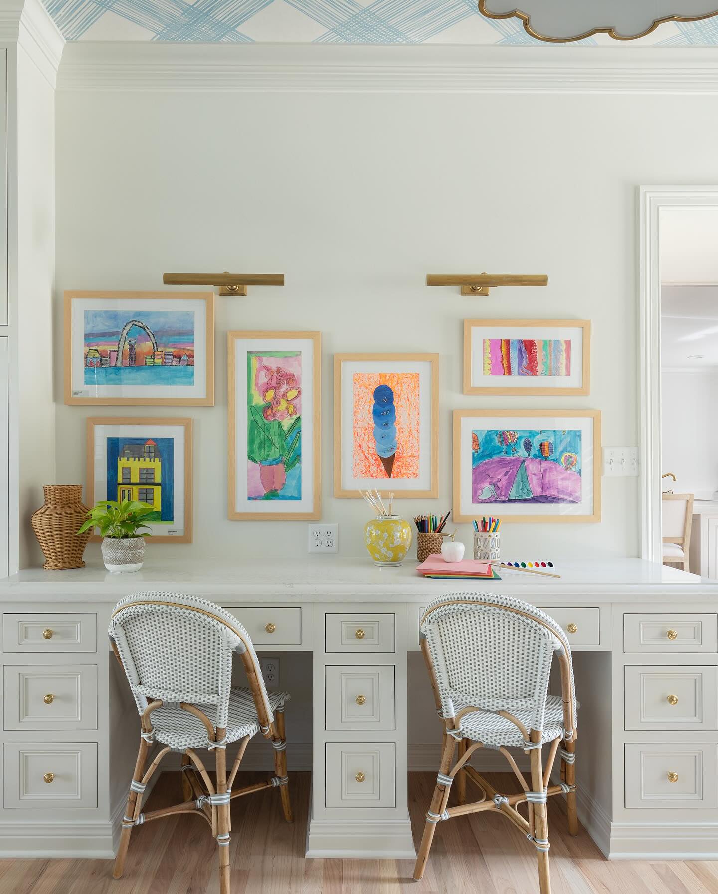 Chapman & Meyers Kenyon Wall Light