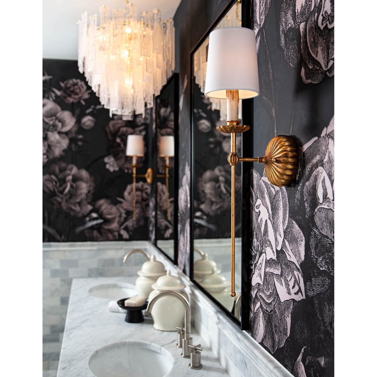 Clove Wall Sconce