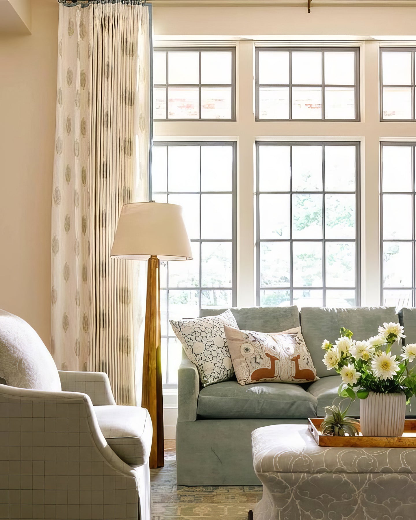 Fluted Spire Floor Lamp