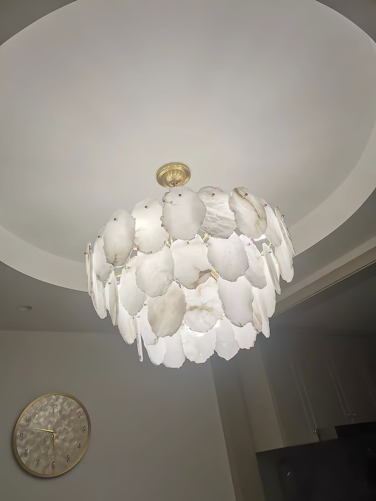 Gloire Luxury Alabaster Chandelier - view 5 | Liootrlamp