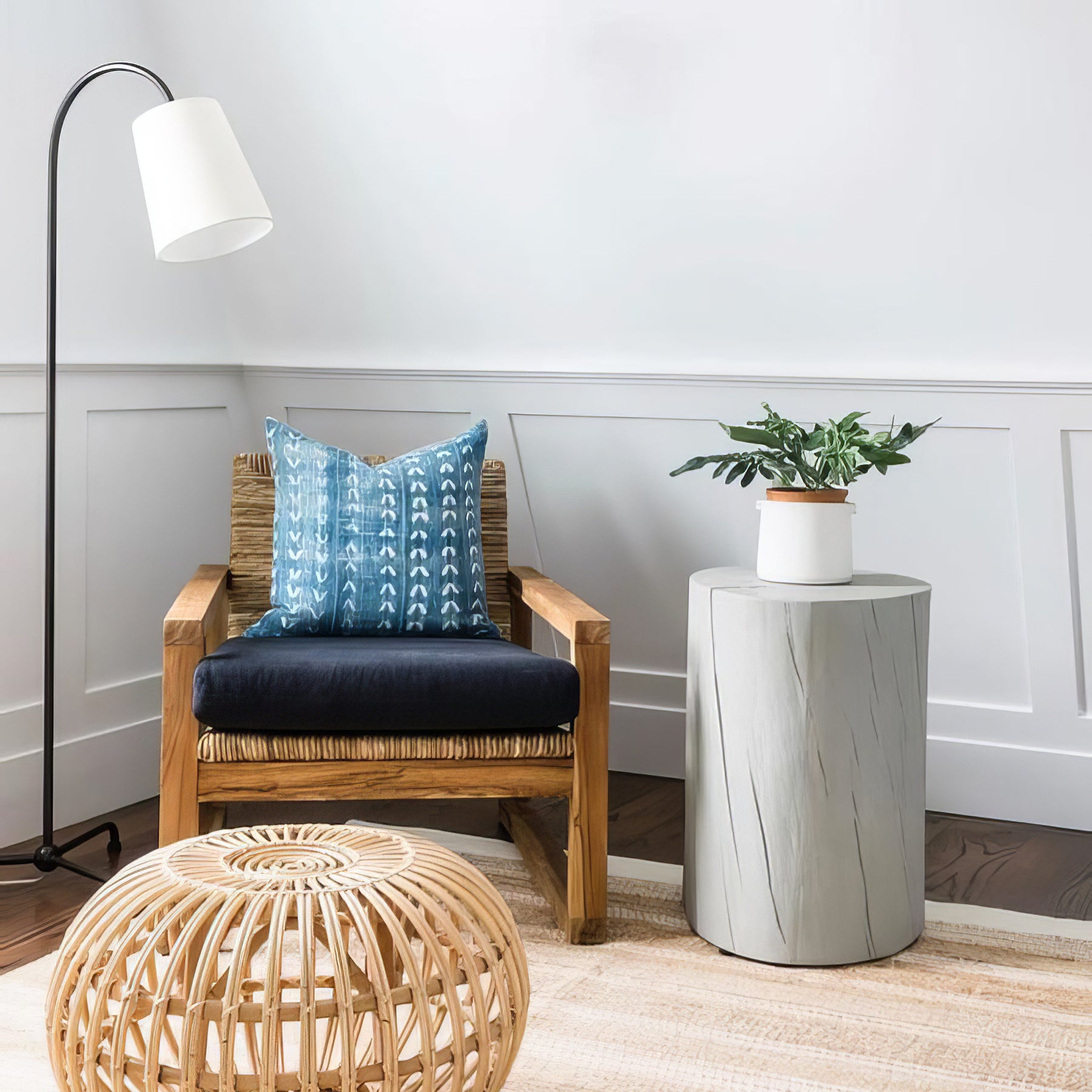 Mia Floor Lamp