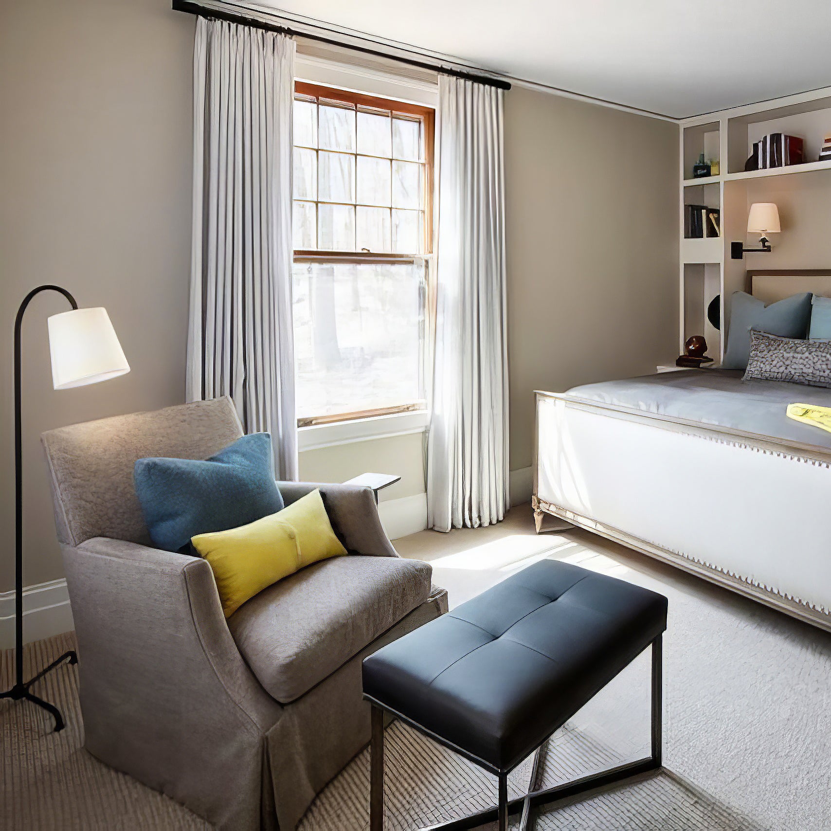 Mia Floor Lamp