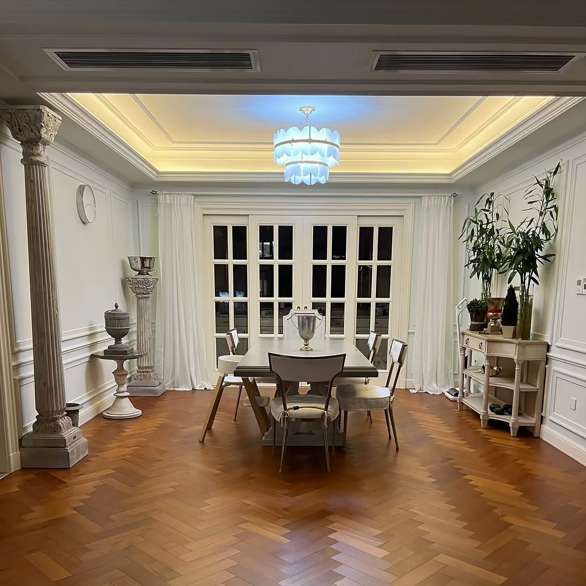 Patanga Alabaster Butterfly Chandelier - view 4 | Liootrlamp