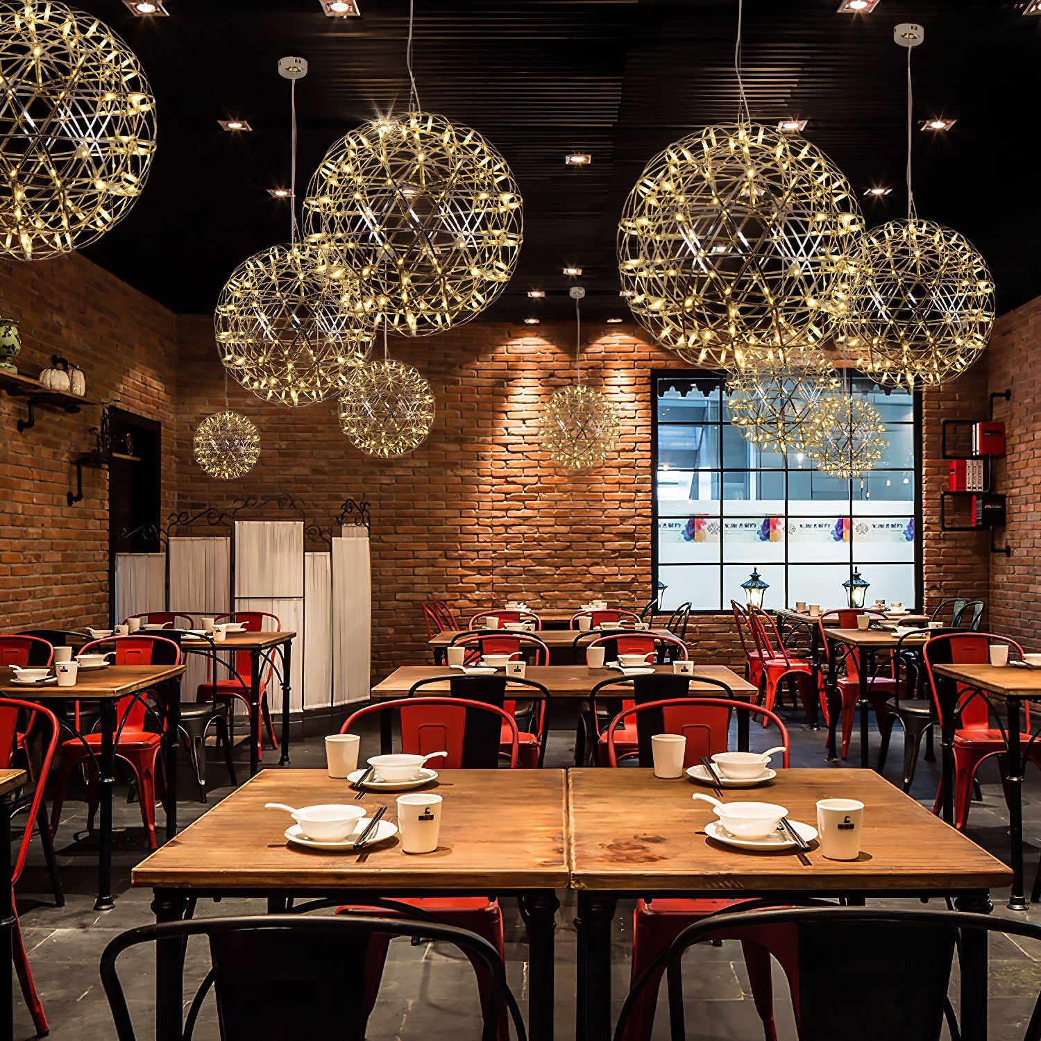 Raimond II Spherical Pendant Lamp