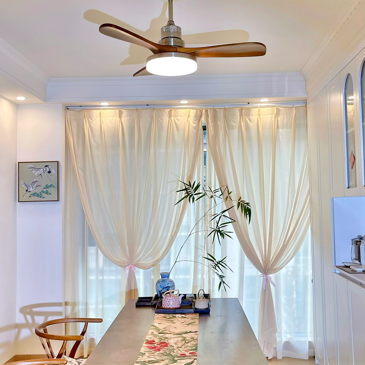 Solid Wood Three-Leaf Fan Lamp - view 3 | Liootrlamp
