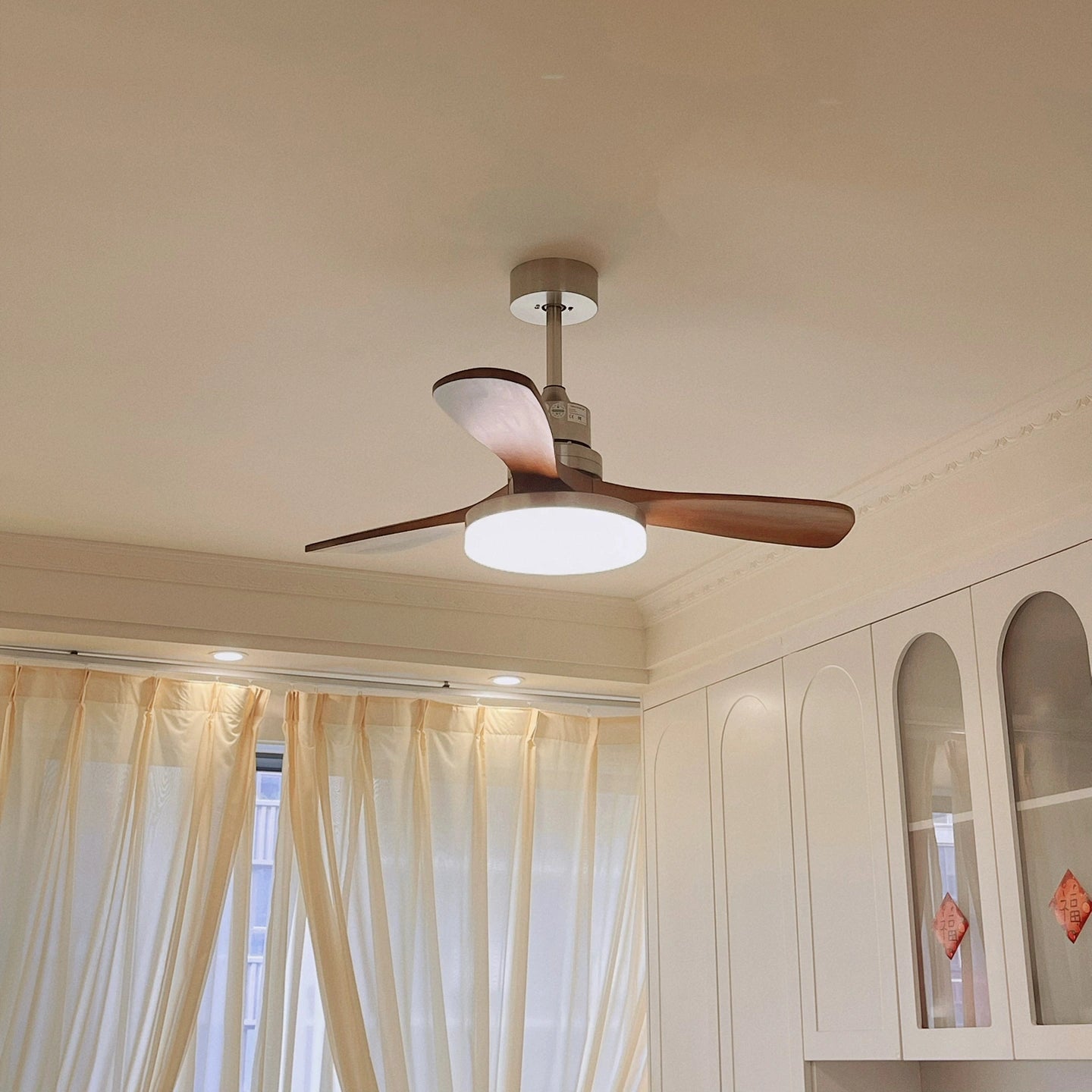 Solid Wood Three-Leaf Fan Lamp