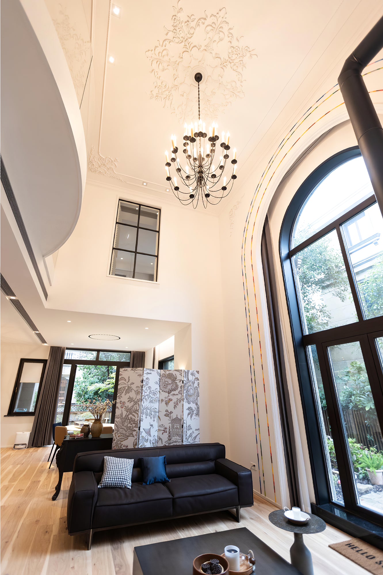Thomas OBrien Erika Chandelier