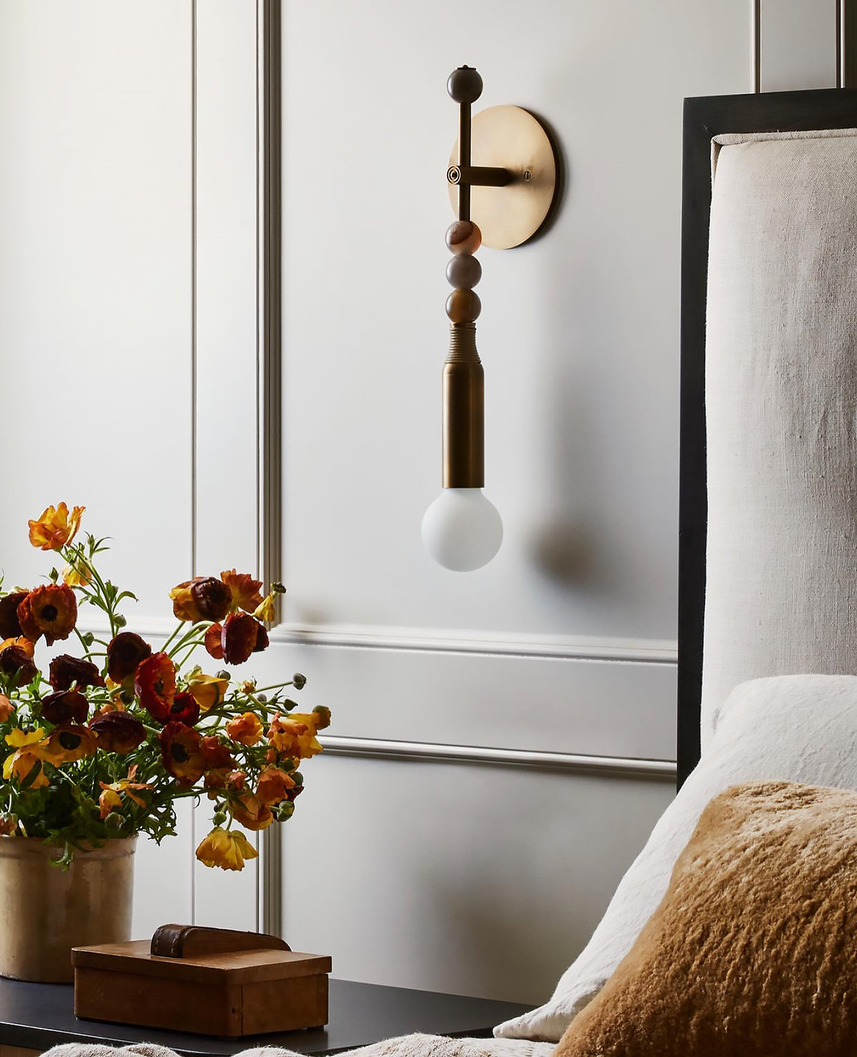 Toam Wall Light