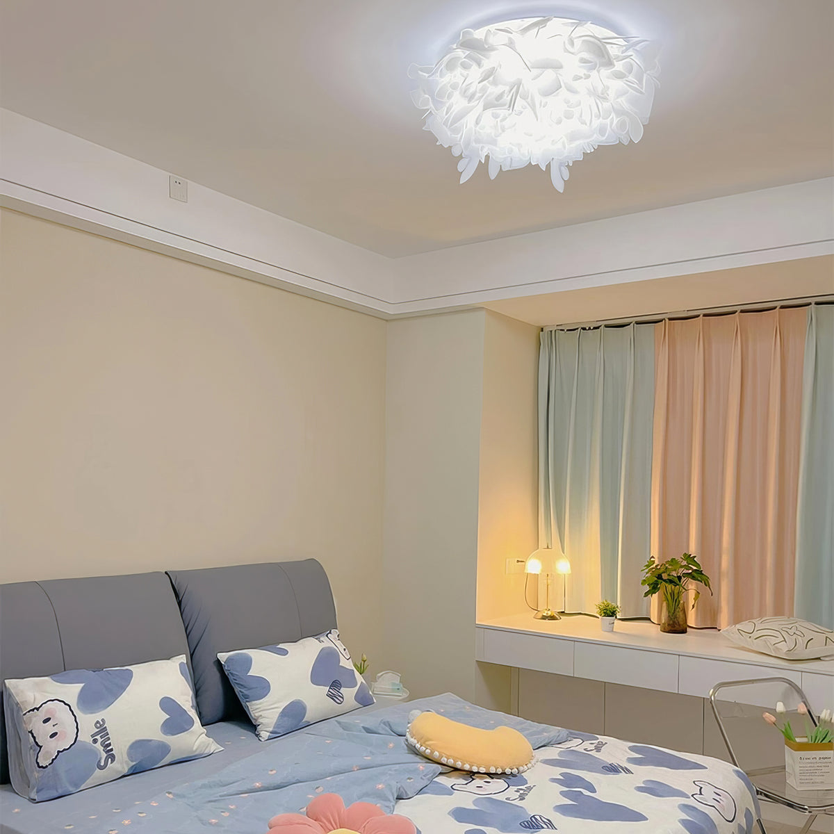 Veli Foliage Ceiling Light