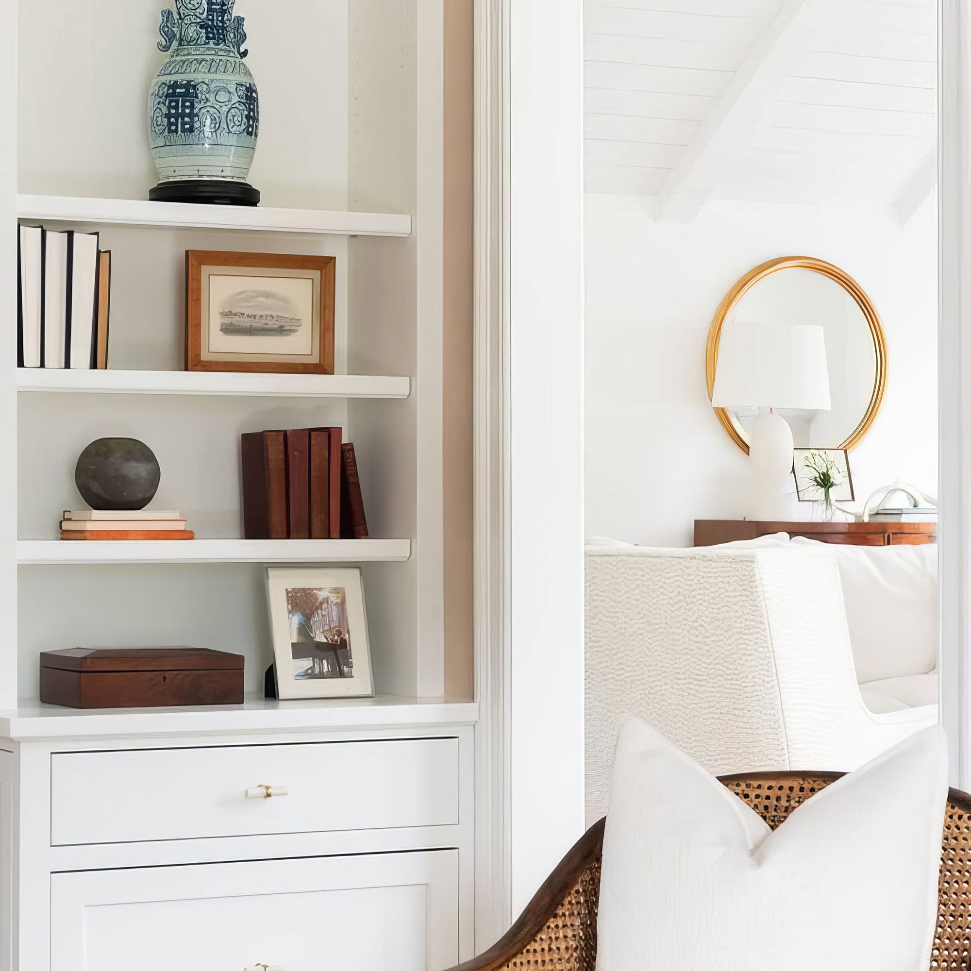 Versa Large Table Lamp