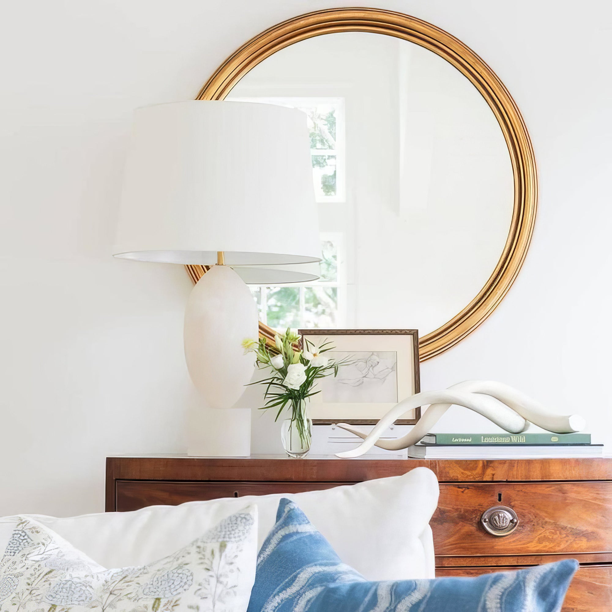 Versa Large Table Lamp