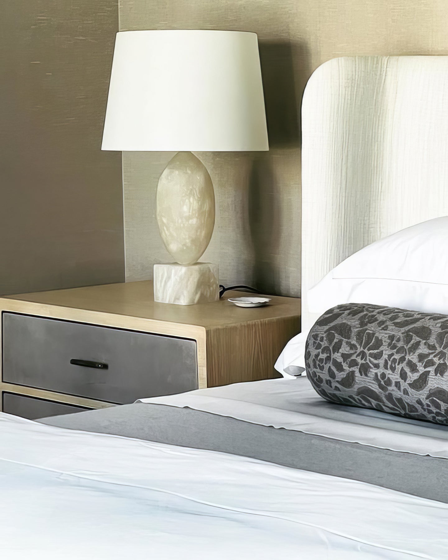 Versa Large Table Lamp