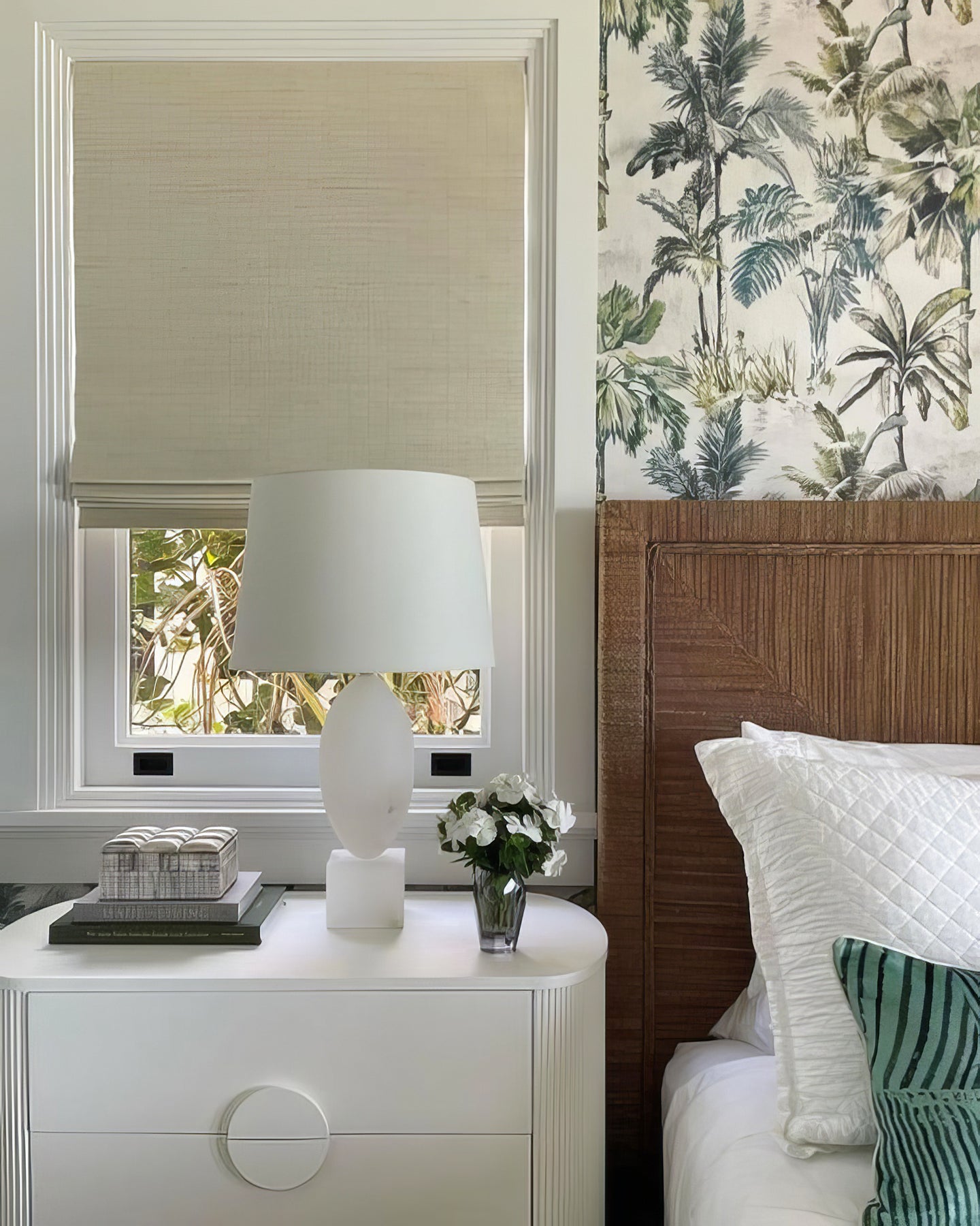 Versa Large Table Lamp