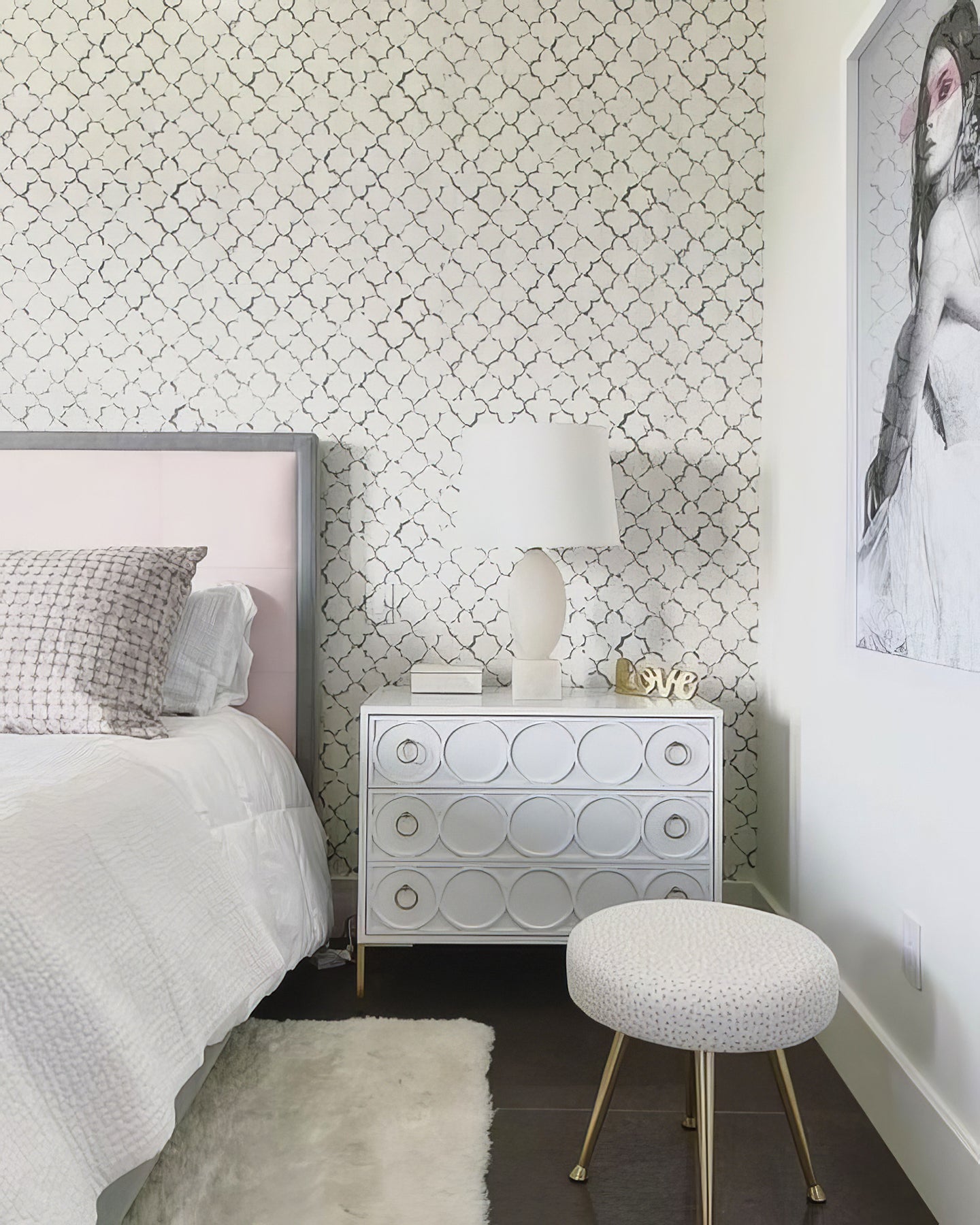 Versa Large Table Lamp