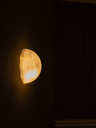 Pebble Alabaster Wall Lamp